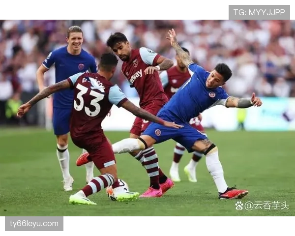 卢顿队英超大胜对手，状态回暖彰显强劲实力