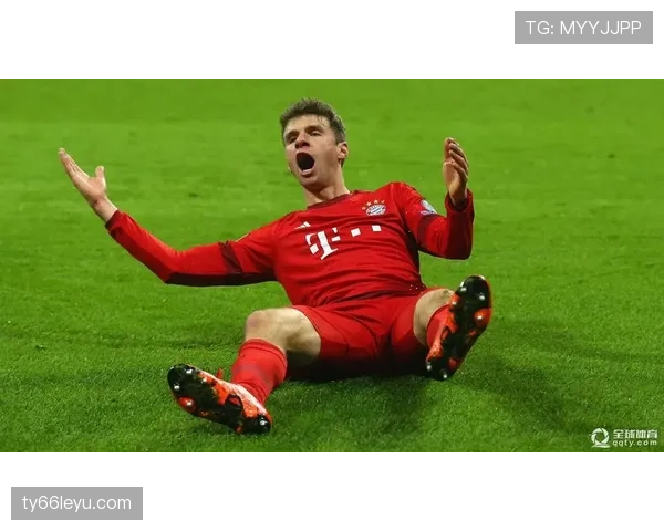 穆勒独特射门方式助球队逆转，状态回暖成关键先生