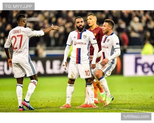 登贝莱 vs 巴尔科拉:新星进攻效率与战术适配对比 登贝莱 vs 巴尔科拉:新星进攻效率与战术适配对比